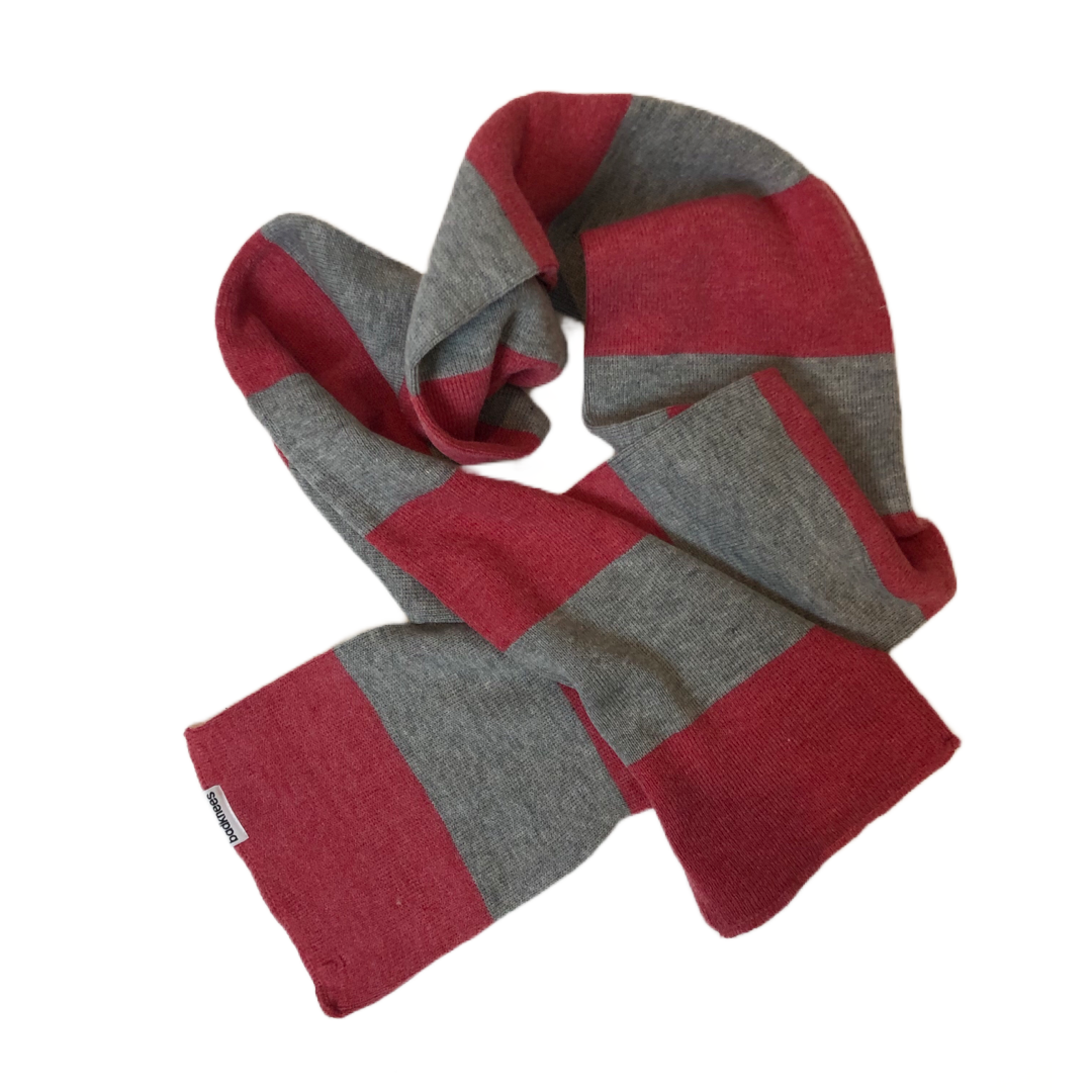 Red grey scarf deals